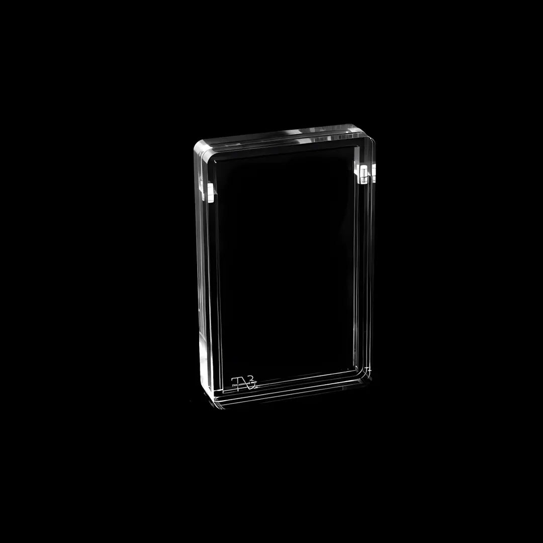 The Acrylic Box – Graded Card Display (Trophy) leeg